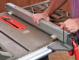 Should a Rip Fence and Blade Be Parallel?
