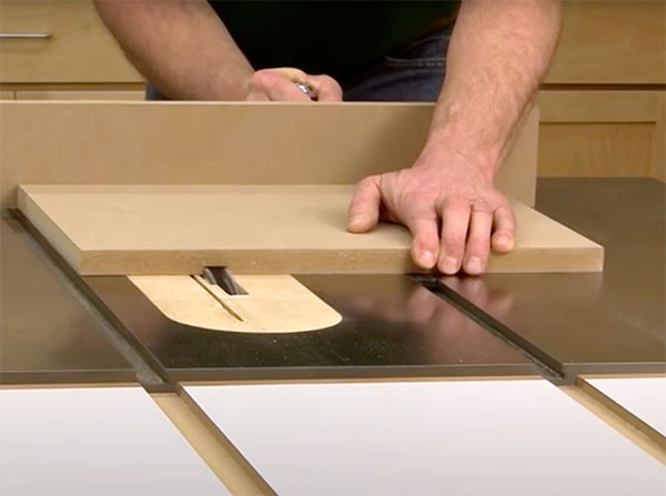 cutting dado on table saw