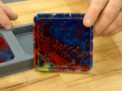 Multicolored coaster set made with epoxy