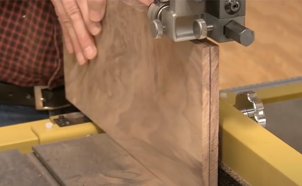 Video: How To Resaw Lumber With A Band Saw