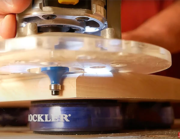 Router cutting roundover profile