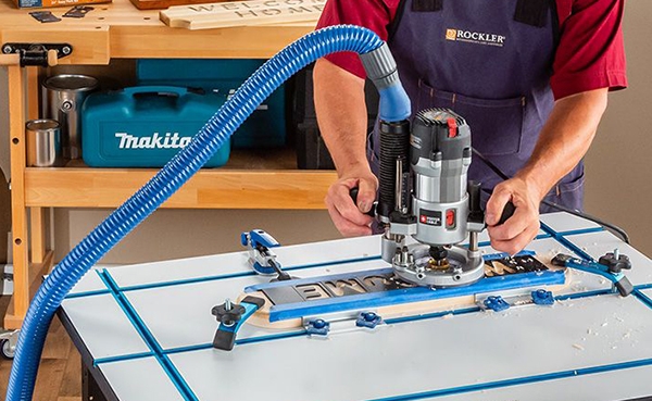handheld router and dust hose
