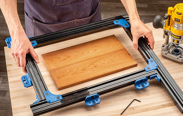 adjusting juice groove routing jig