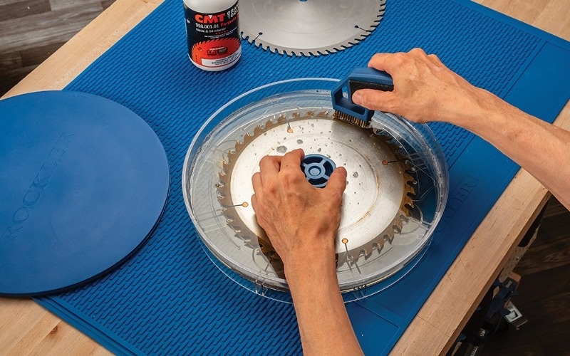 blade cleaning