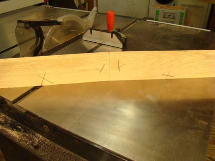 Gap between two boards cut on the same table saw