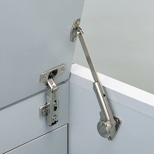 Chest with lid stay hinges