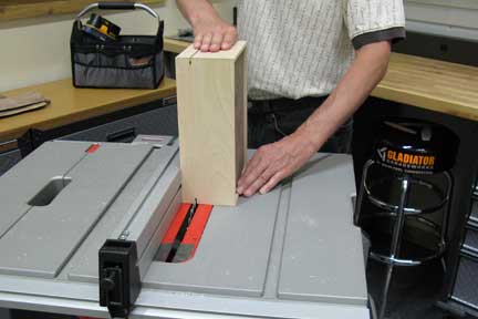 Making end cut for box top lid