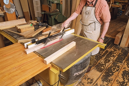 Using table saw to cut multiple of the same sized billets