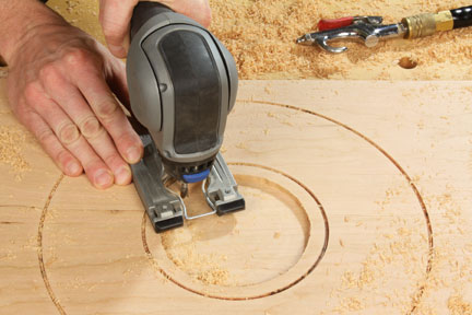 Using jigsaw to make circle cuts for lazy susan parts