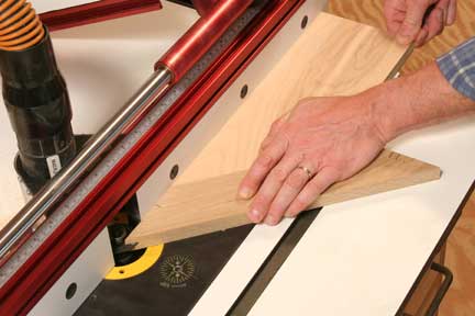 Cutting miter slot in picture frame joint