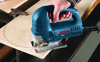 Cutting with a bosch jigsaw