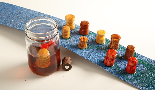 Dipping small woodworking items to finish them