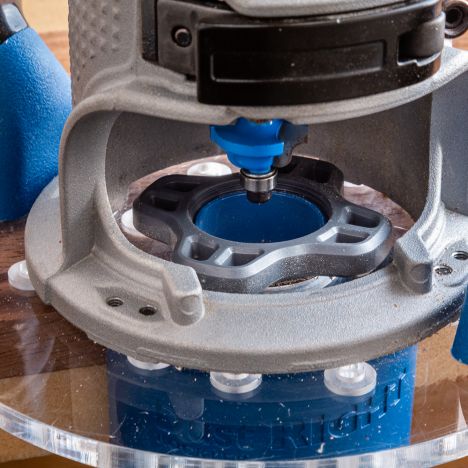 Rockler edge routing dust port installed on router