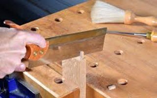 hand cutting dovetails