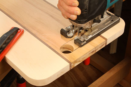 Cutting out cutting board handle with a jigsaw