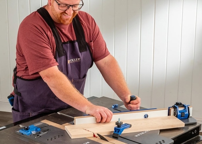 man using rockler crosscut sled