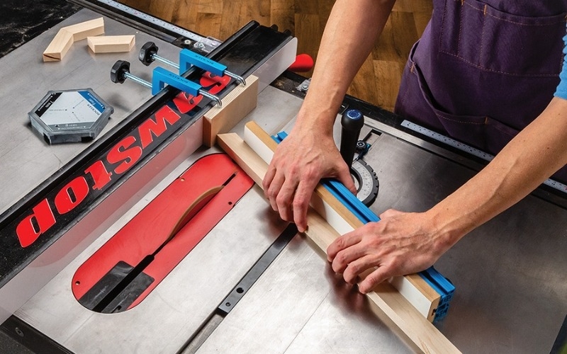 miter cutting