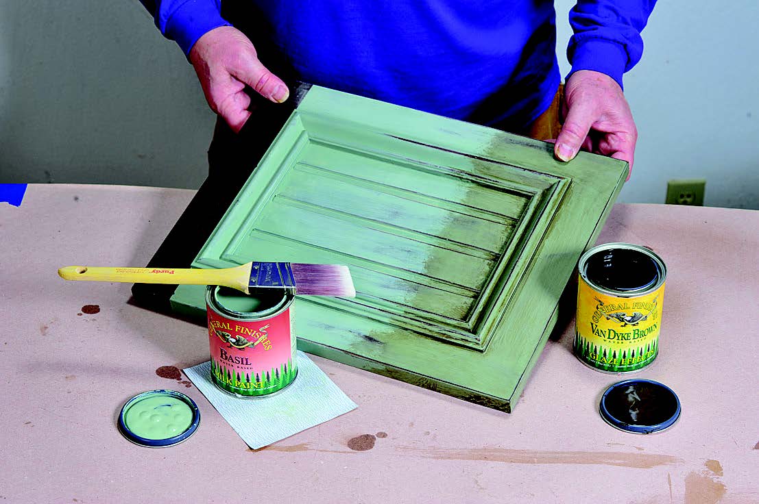 Demonstration of chalk painting process