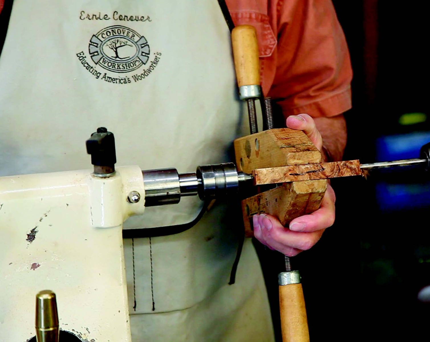 Setting a pen blank on a lathe for turning