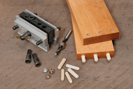Doweling jig, dowels and wood joint layout