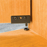 Pivot hinge with pivot post
