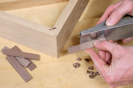 Adjusting spline size with a hand plane