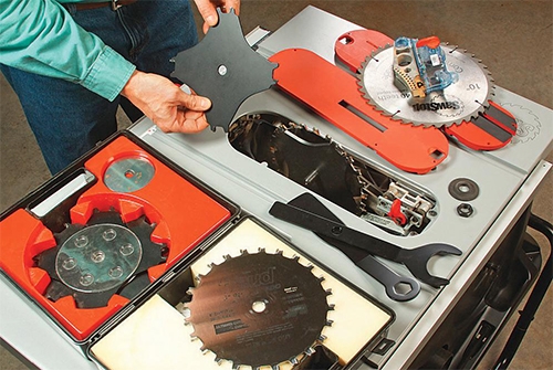 Installing dado blade set in SawStop jobsite saw