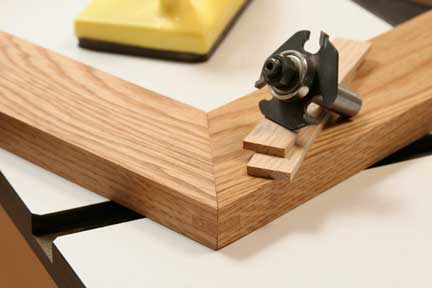 Miter joint fortified with splines