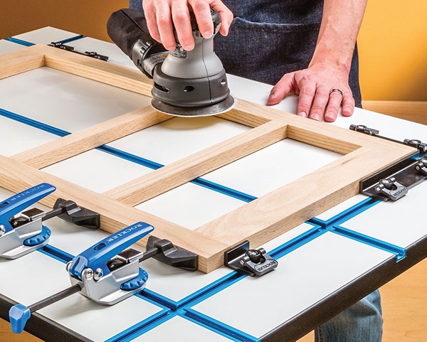 clamping a face frame on a t-track table
