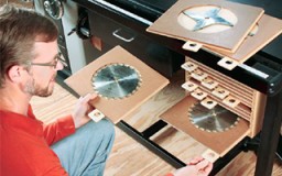 table saw blade mounting