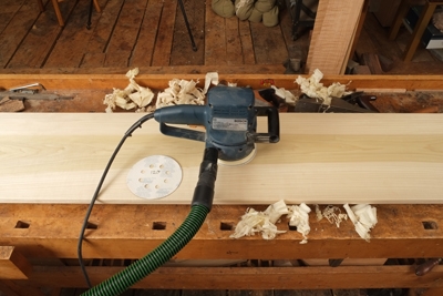Different levels of sanding with a random orbit sander