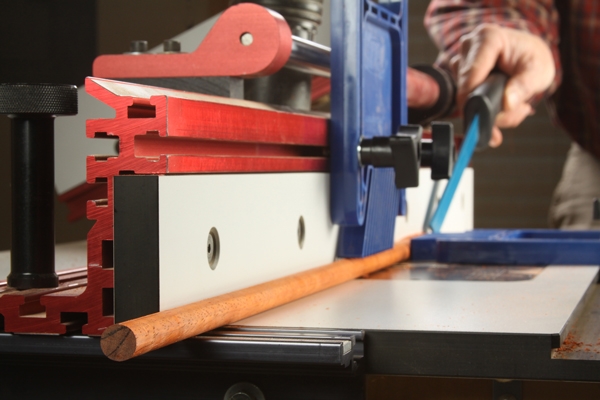 Finishing making the rounded dowel cuts